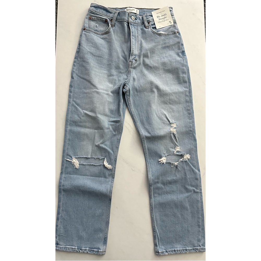 Abercrombie Ultra High Rise Ankle Straight Light Wash - Picture 5 of 5